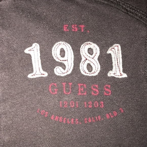 4 for $25 | boy guess size 4 zip up sweater - Picture 3 of 6